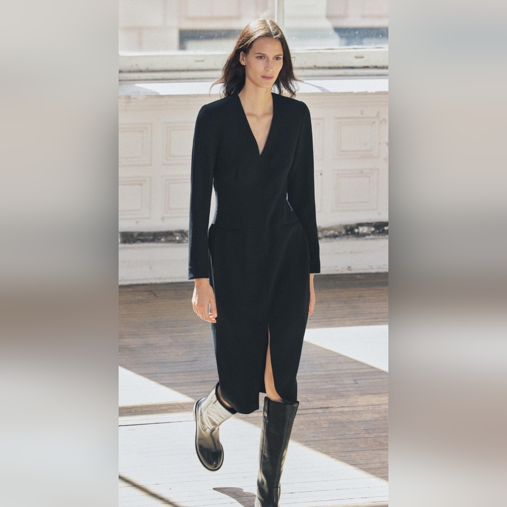 Elegant Black DressV-NECK DRESS ZW COLLECTION